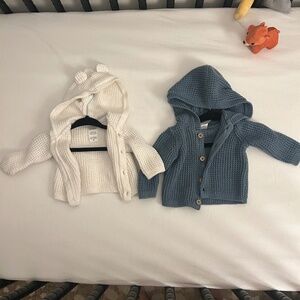 Lot of 2 Carters Cardigans Size Newborn